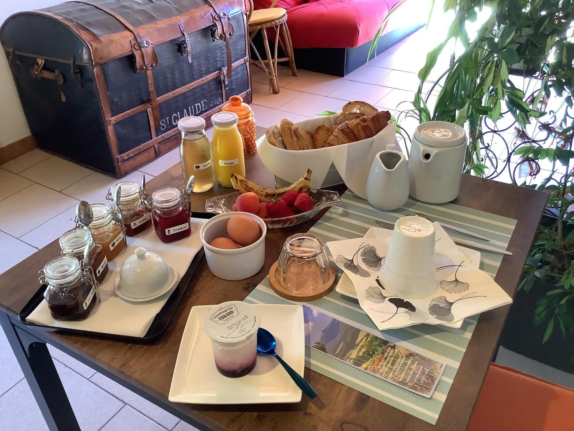 Le Cheval Blanc Bed & Breakfast แซร์ ภายนอก รูปภาพ